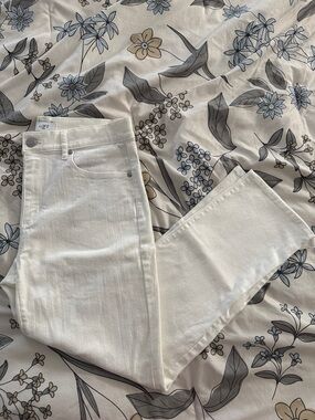 LOFT Straight-Crop White Jeans